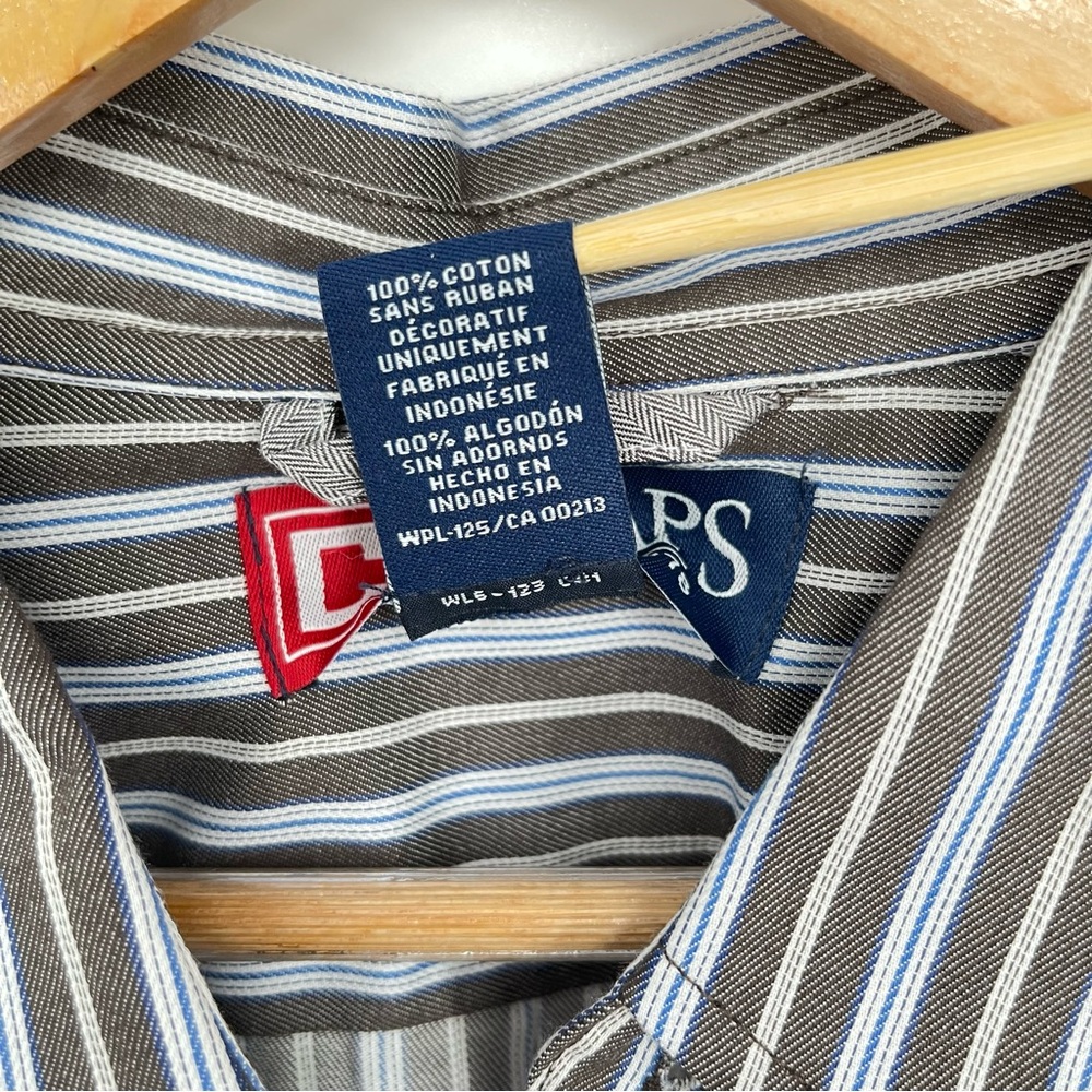 New CHAPS Button-Down Mens Large 100% Cotton Long Sleeve Grey Blue White Stripes - Picture 10 of 14